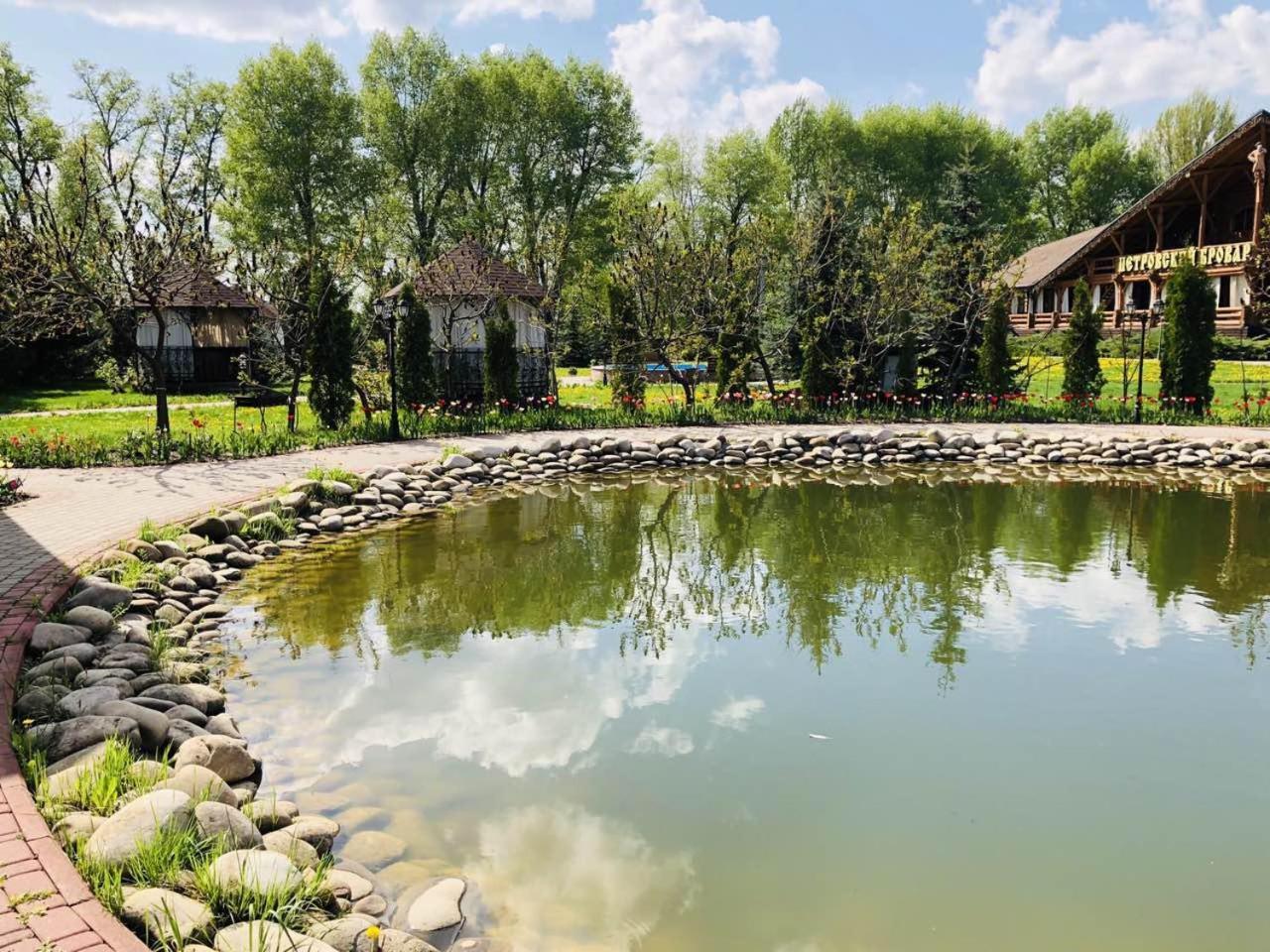 Petrovskyi Brovar Brovary Exterior photo