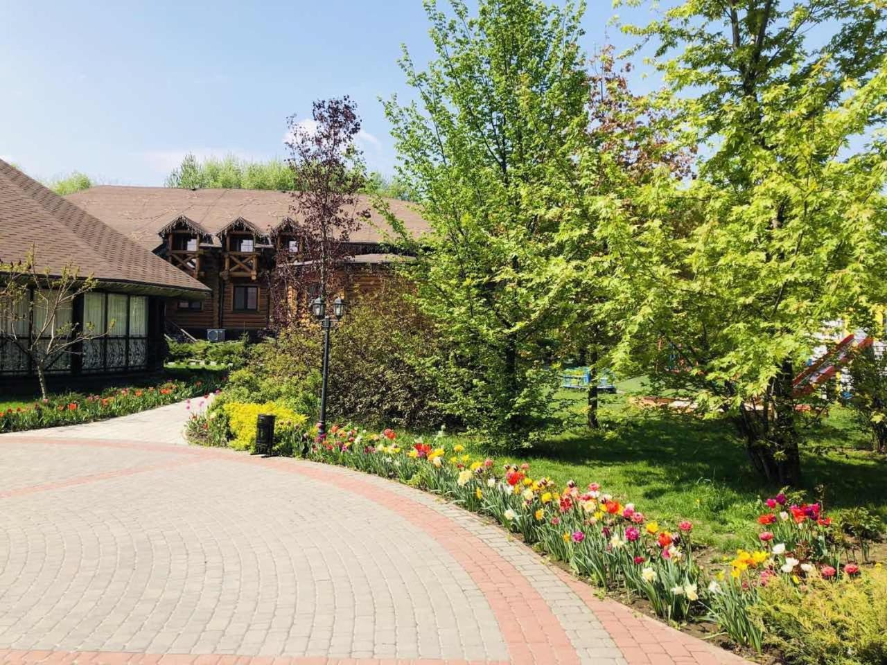 Petrovskyi Brovar Brovary Exterior photo